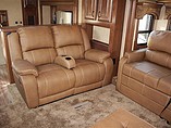 2015 Jayco Pinnacle Photo #8