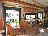 2013 Jayco Pinnacle Photo #4