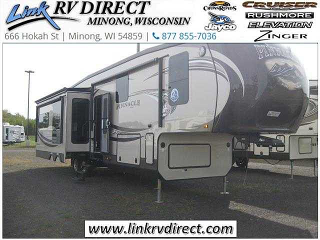 2014 Jayco Pinnacle Photo