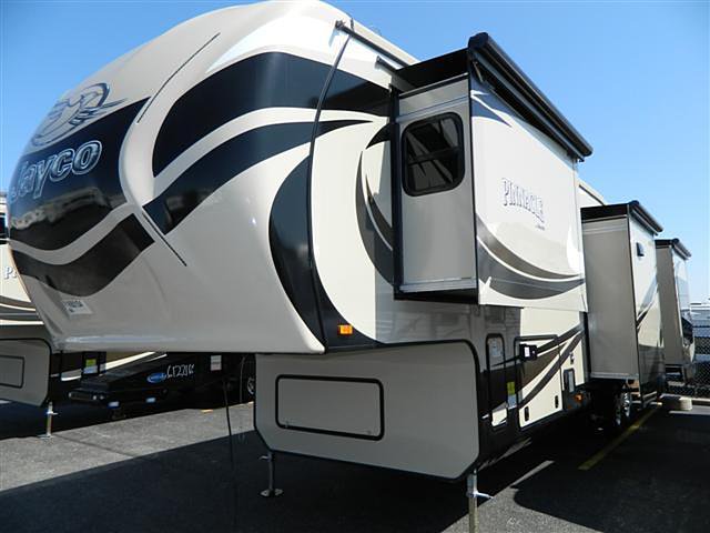 2015 Jayco Pinnacle Photo