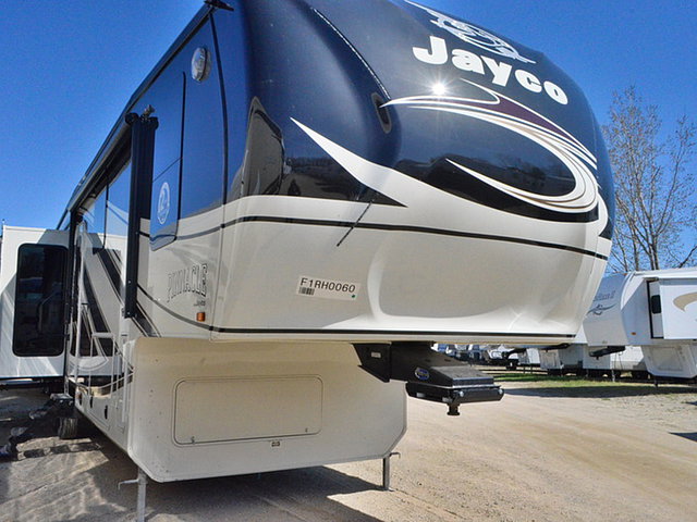 2015 Jayco Pinnacle Photo