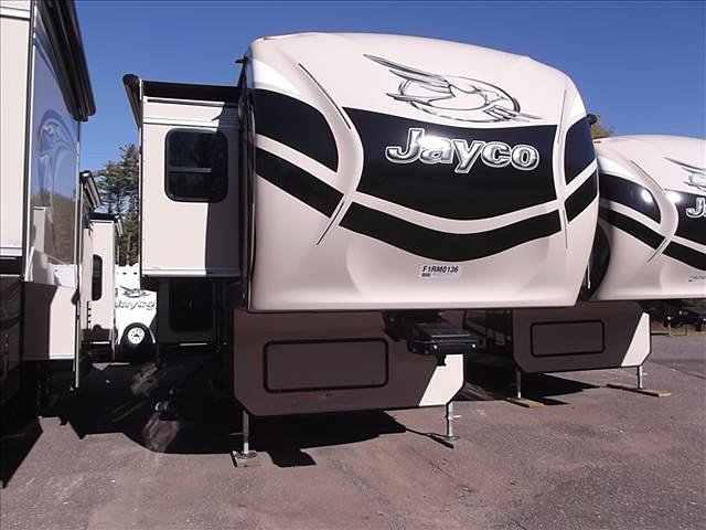 2015 Jayco Pinnacle Photo