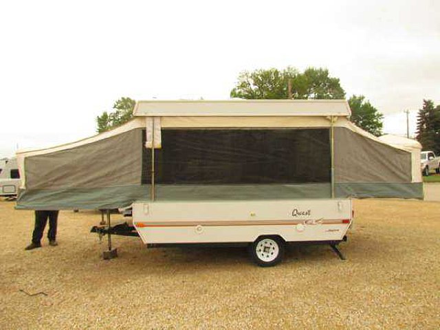 2001 Jayco Qwest Photo