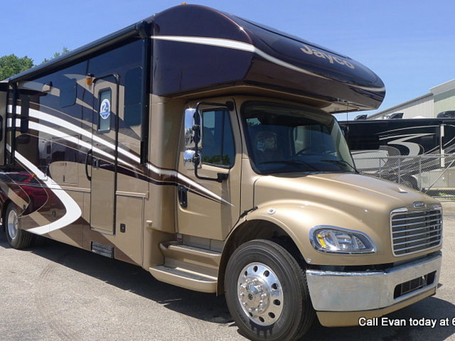 2015 Jayco Seneca Photo