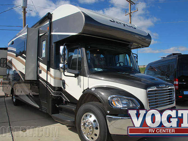 2015 Jayco Seneca Photo