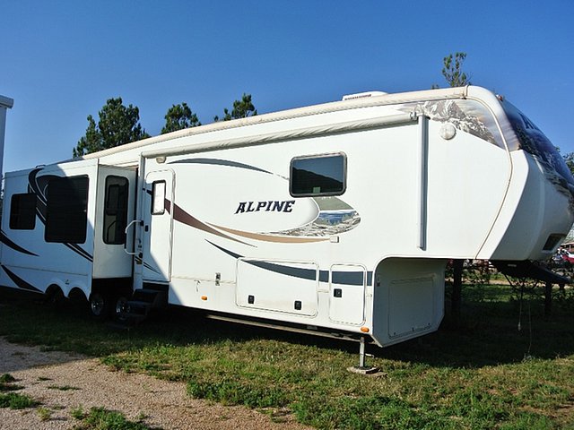 2010 Keystone Alpine Photo