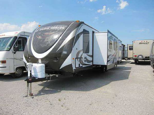 2015 Keystone Bullet Premier Photo