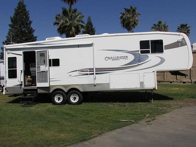 2006 Keystone Challenger Photo
