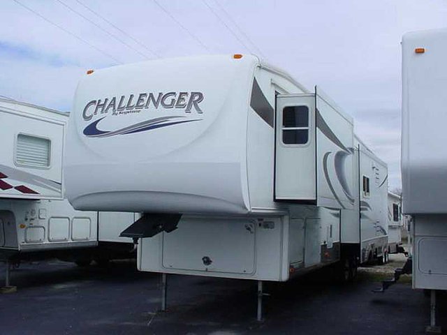 2006 Keystone Challenger Photo