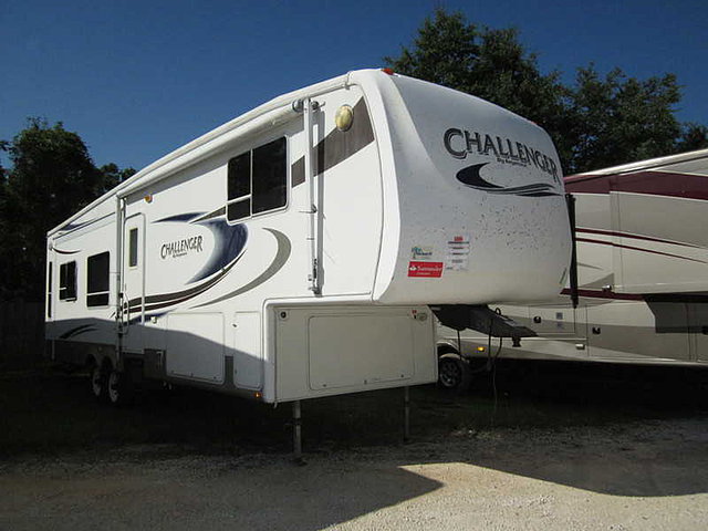 2006 Keystone Challenger Photo