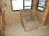 2007 Keystone Challenger Photo #8