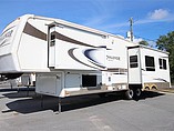 2005 Keystone Challenger Photo #2