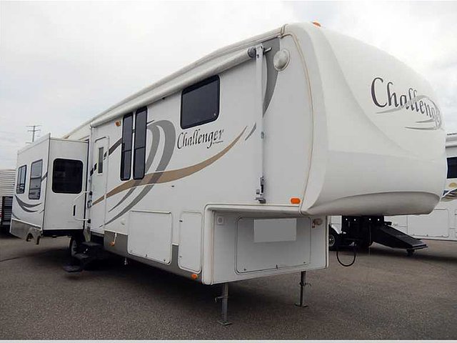 2007 Keystone Challenger Photo