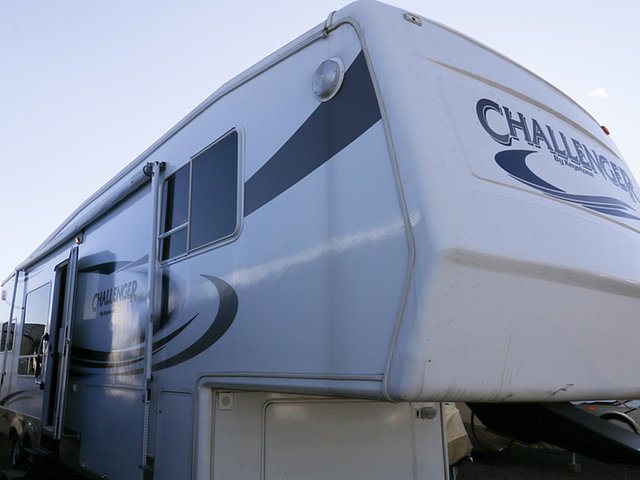 2005 Keystone Challenger Photo