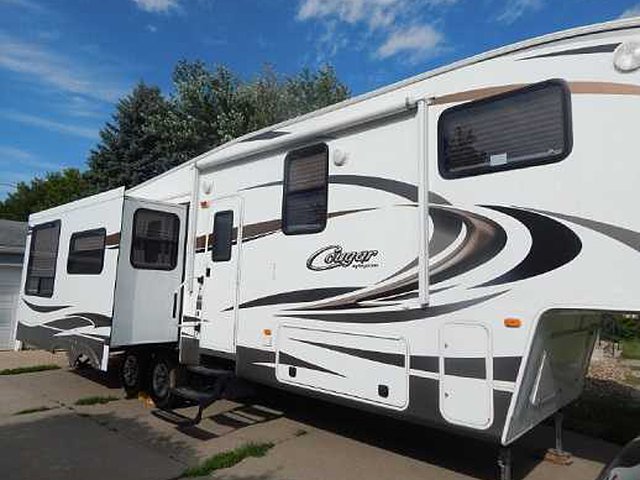 13 Keystone Cougar