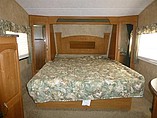 2007 Keystone Cougar Photo #24
