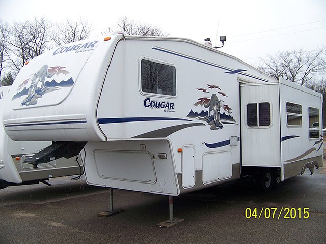 2005 Keystone Cougar Photo
