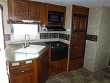 2011 Keystone Cougar XLite Photo #11