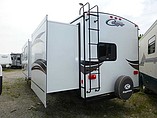 2015 Keystone Cougar X-Lite Photo #4