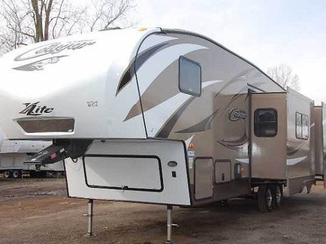 2015 Keystone Cougar X-Lite Photo