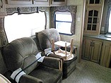 2010 Keystone Everest Photo #5