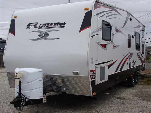 2012 Keystone Fuzion Photo