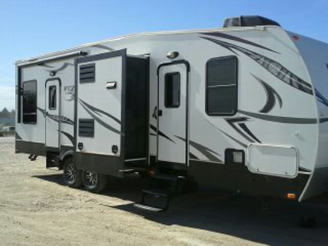 2012 Keystone Fuzion Photo