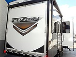 2015 Keystone Fuzion Photo #4