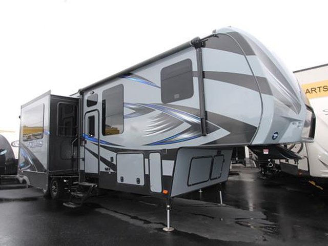 2015 Keystone Fuzion Photo