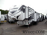 2015 Keystone Fuzion Photo #2