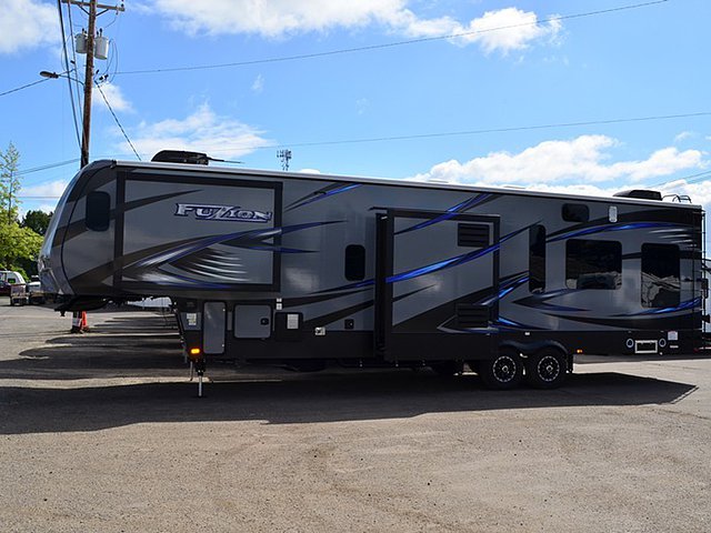 2016 Keystone Fuzion Photo