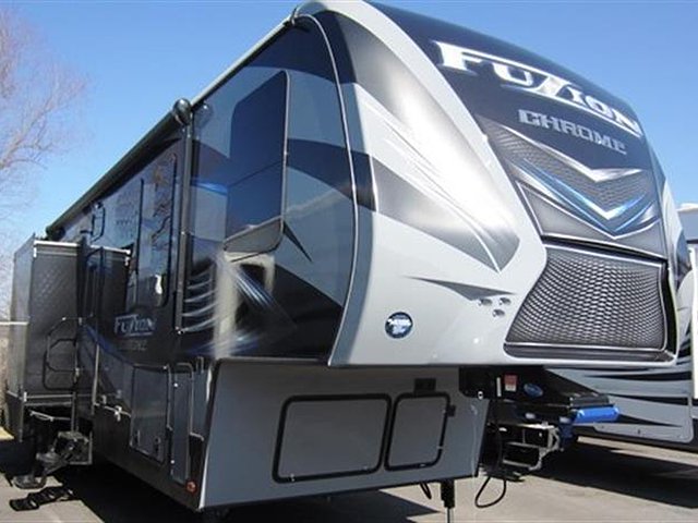 2015 Keystone Fuzion Photo