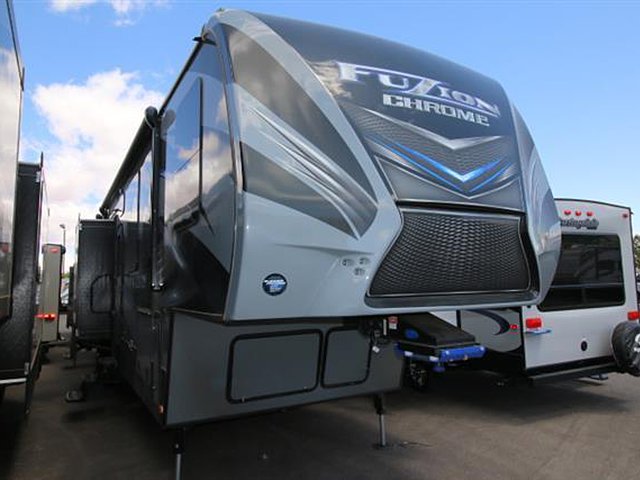 2015 Keystone Fuzion Photo
