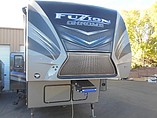 2015 Keystone Fuzion Photo #2