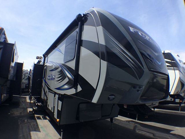 2015 Keystone Fuzion Photo
