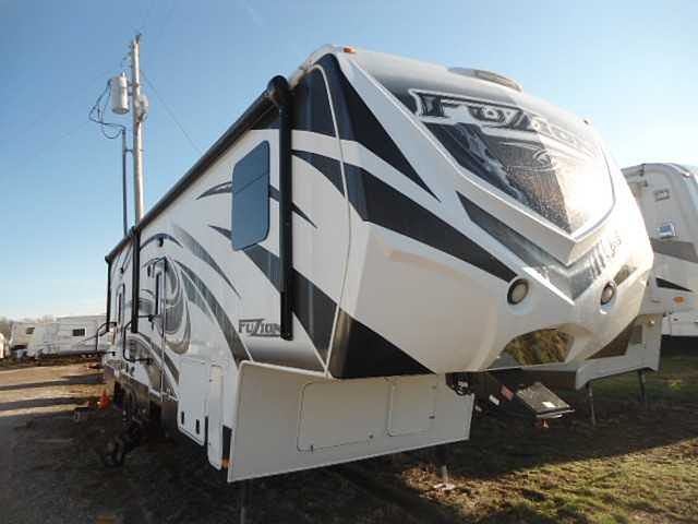 2014 Keystone Fuzion Photo