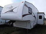 2005 Keystone Laredo Photo #2