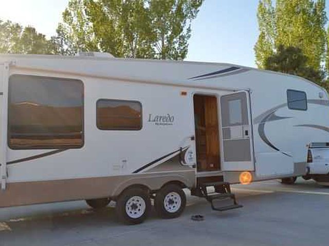 2007 Keystone Laredo Photo