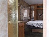 2005 Keystone Laredo Photo #8