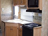 2005 Keystone Laredo Photo #28