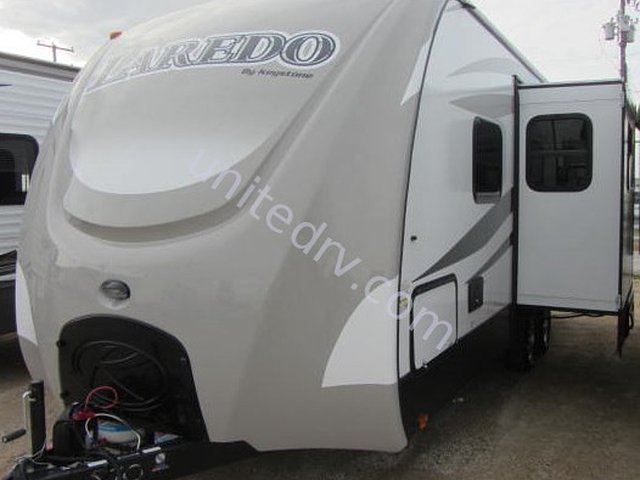 2015 Keystone Laredo Photo