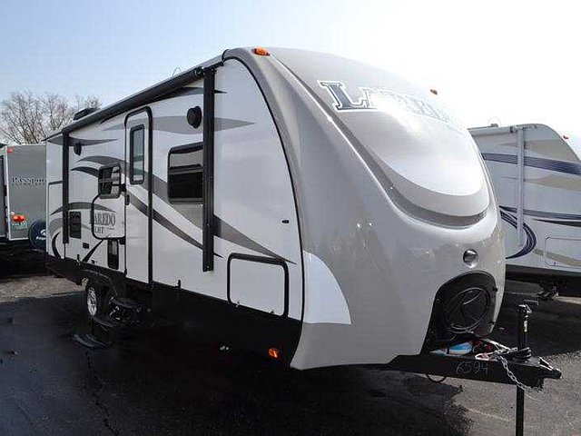 2015 Keystone Laredo Photo
