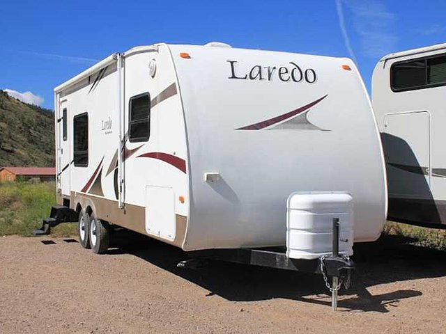 2006 Keystone Laredo Photo