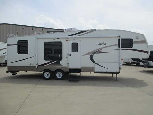 2006 Keystone Laredo Photo
