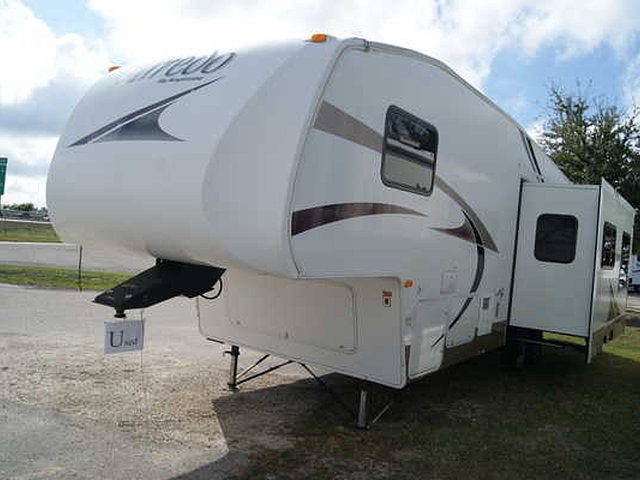 2007 Keystone Laredo Photo