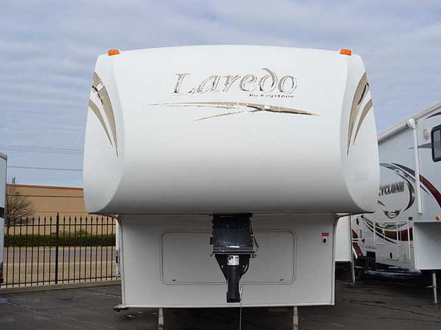 2008 Keystone Laredo Photo