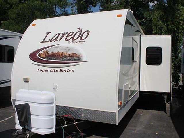 2009 Keystone Laredo Photo