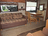 2010 Keystone Laredo Photo #7
