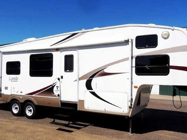 2007 Keystone Laredo Photo