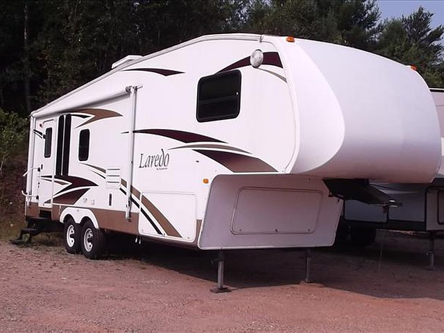 2007 Keystone Laredo Photo